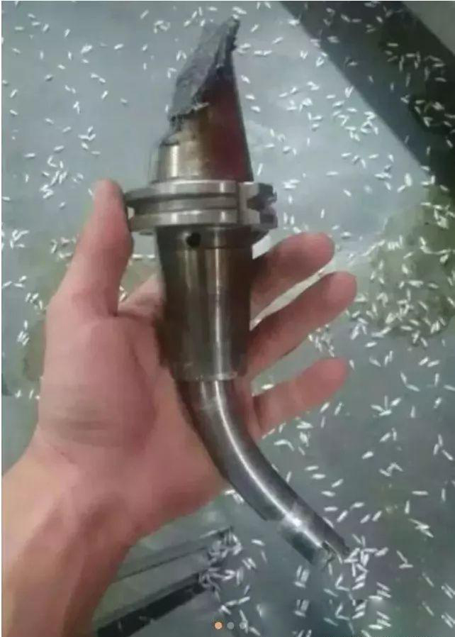 CNC数控加工中心编程如何避免撞刀?